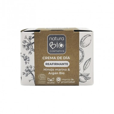 Crema de día reafirmante, hidrata, previene la aparición de manchas.