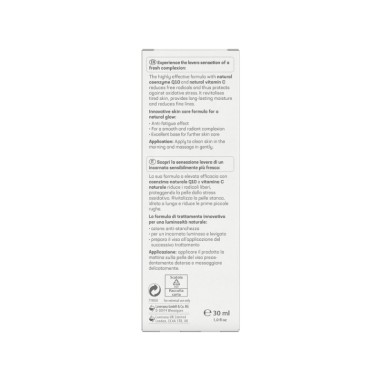Sérum facial Glow by Nature lavera, detalle del reverso con listado de ingredientes e información ecológica