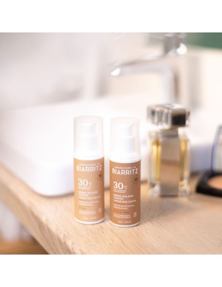 Protecció solar facial amb color Beige SPF 30 Laboratoires de Biarritz