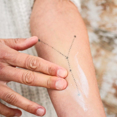 Crema post tatuatge regeneració i...