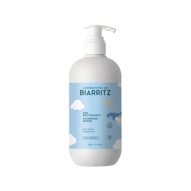 Agua Limpiadora 500 limpieza suave de la delicada piel de cara y cuerpo del bebé.