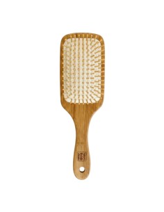El Cepillo Cabello Bambú Grande NaturaBIO Cosmetics desenreda tu cabello de forma natural.